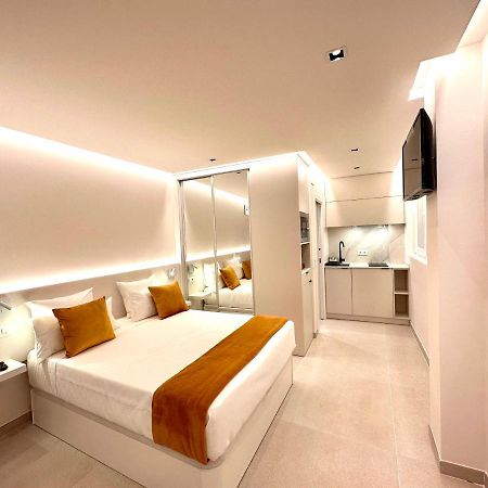Suite Ron In Marina 2 People Puerto Deportivo ベナルマデナ エクステリア 写真
