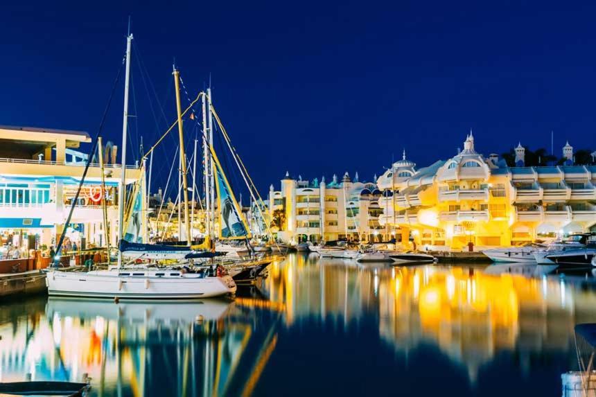 Suite Ron In Marina 2 People Puerto Deportivo ベナルマデナ エクステリア 写真